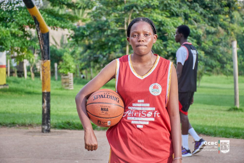 AFRISOFT / REMISE DES EQUIPEMENTS BASKETBALL A L’UCBC